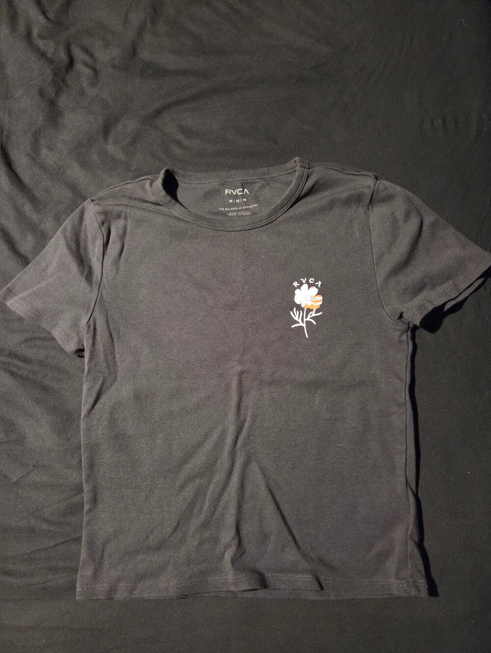 NWOT RVCA Odai Baby Tee
